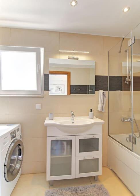 Seaside Apartment M Zaton 5 - Sea View & Parking Exterior photo